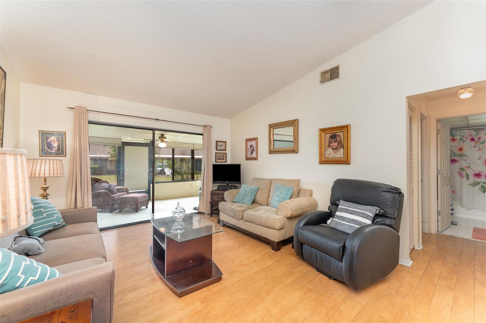 Image 12 of 25 For 6315 29th Avenue W