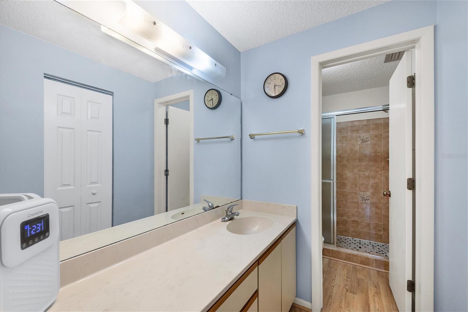 Image 19 of 33 For 4414 Spicewood Drive H
