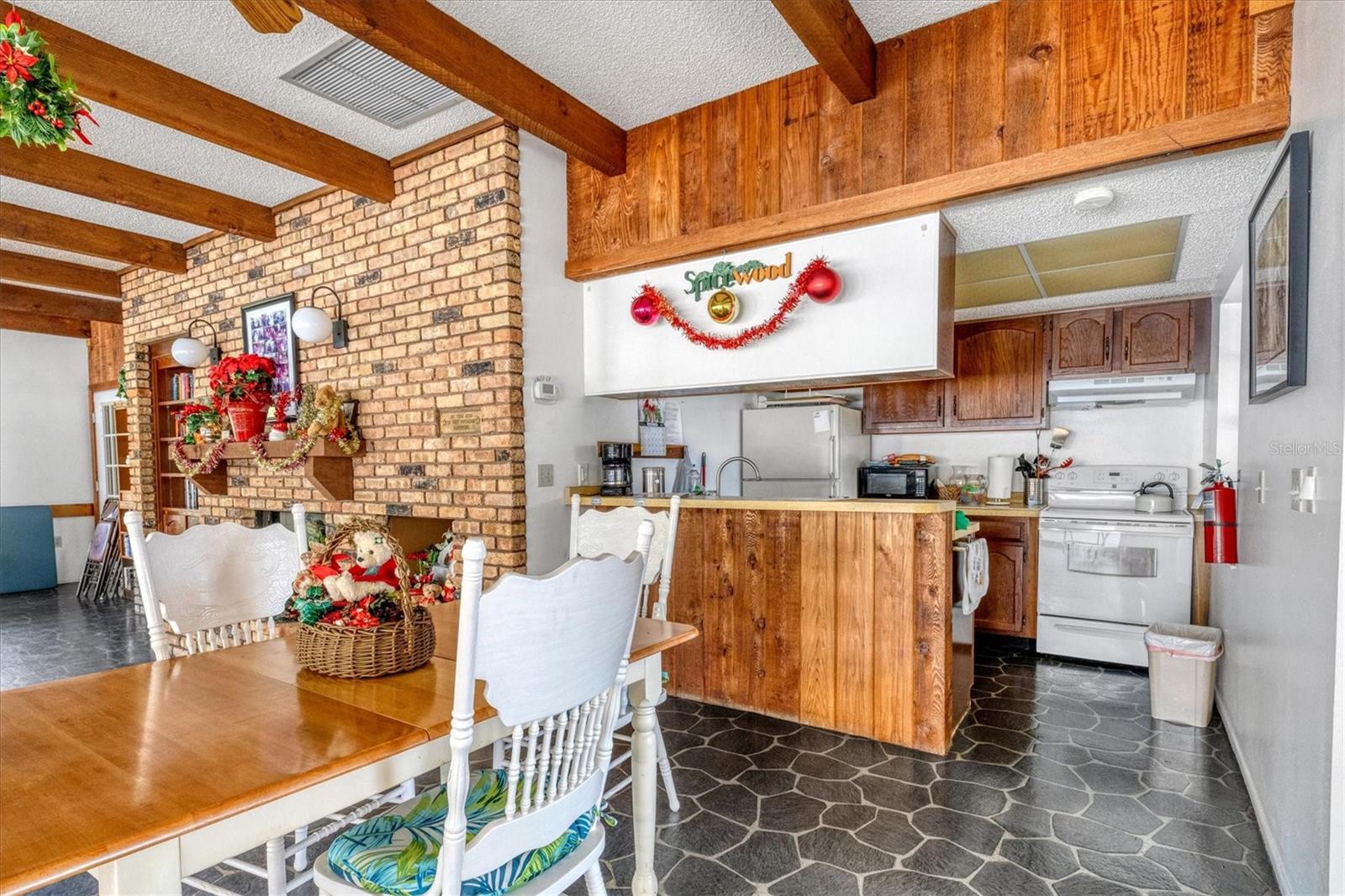 Image 33 of 33 For 4414 Spicewood Drive H