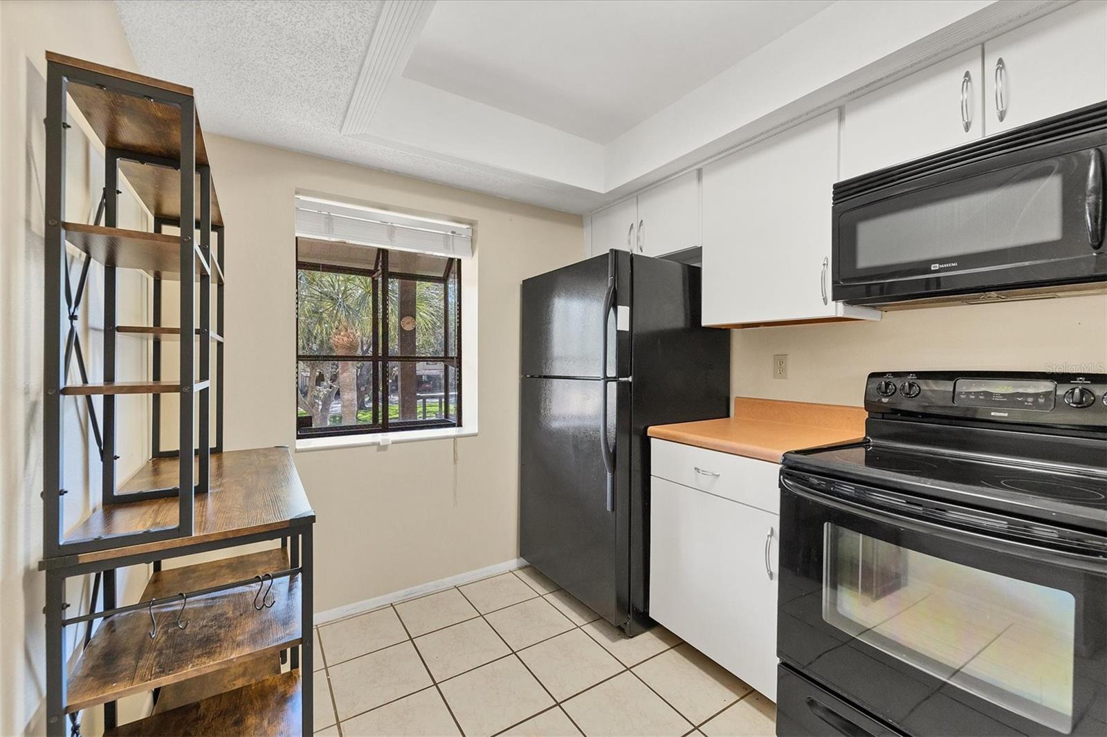 Image 5 of 33 For 4414 Spicewood Drive H