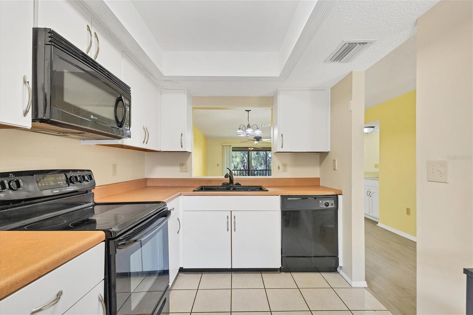 Image 7 of 33 For 4414 Spicewood Drive H