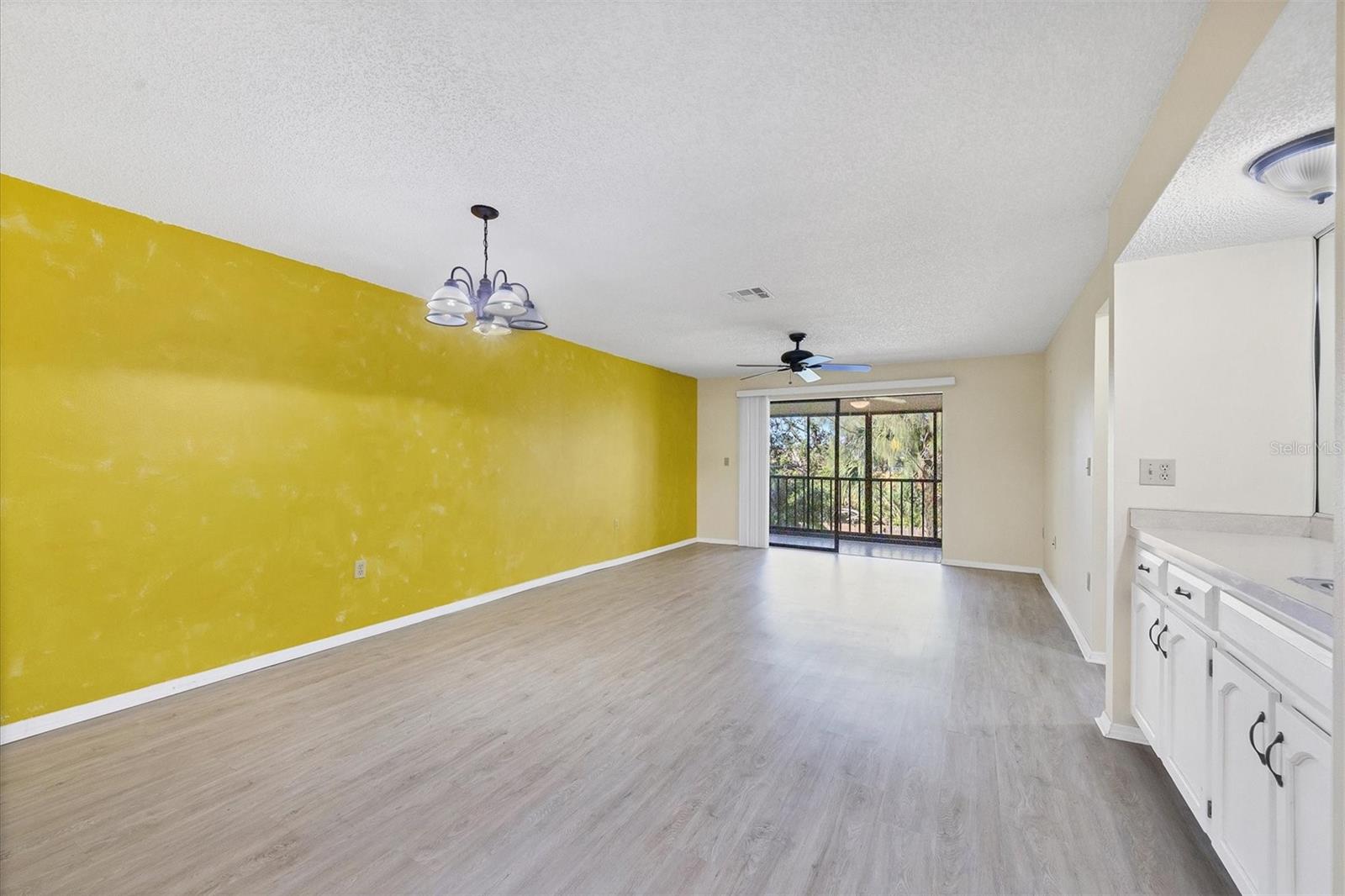 Image 9 of 33 For 4414 Spicewood Drive H