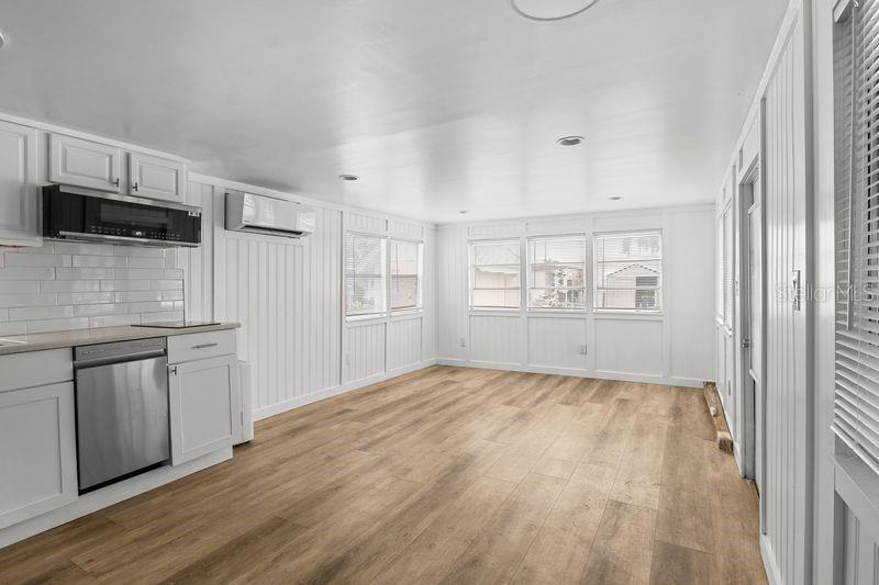 Image 6 of 16 For 2601 Gulf Drive N 317