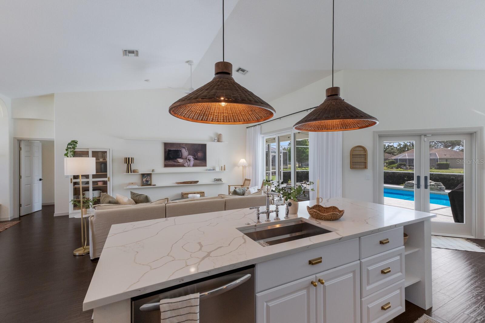 Image 22 of 43 For 5782 Sandy Pointe Drive