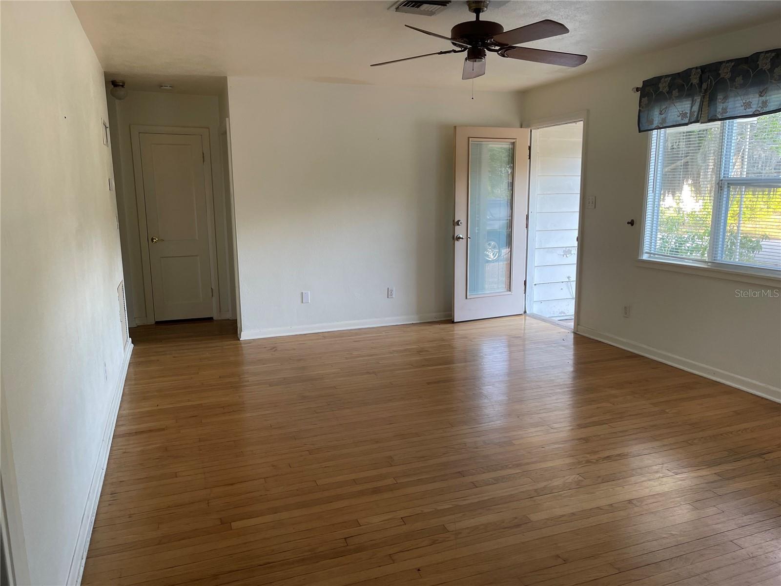Image 3 of 23 For 2415 Pelican Drive