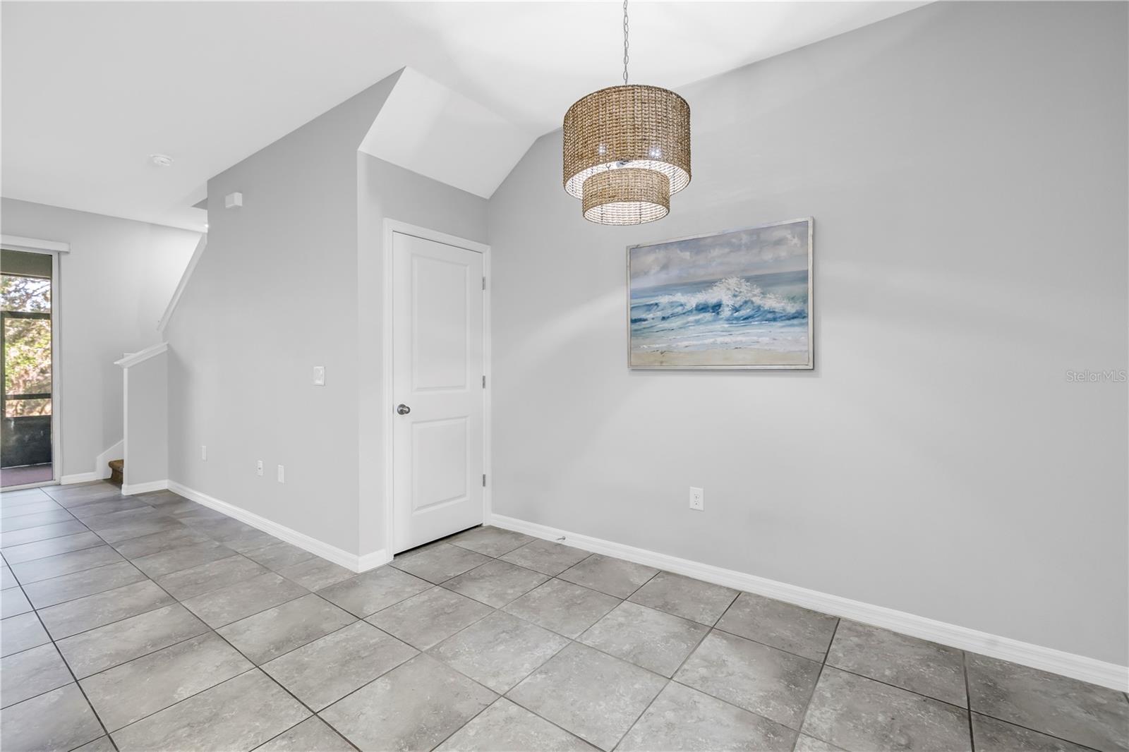 Image 4 of 44 For 8685 Daydream Street