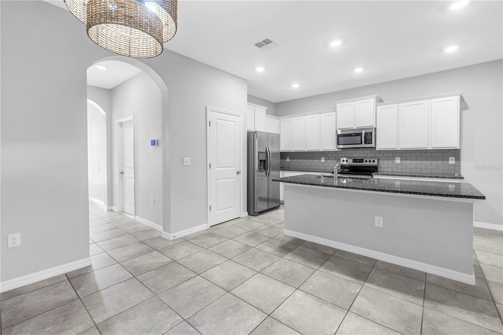 Image 6 of 44 For 8685 Daydream Street