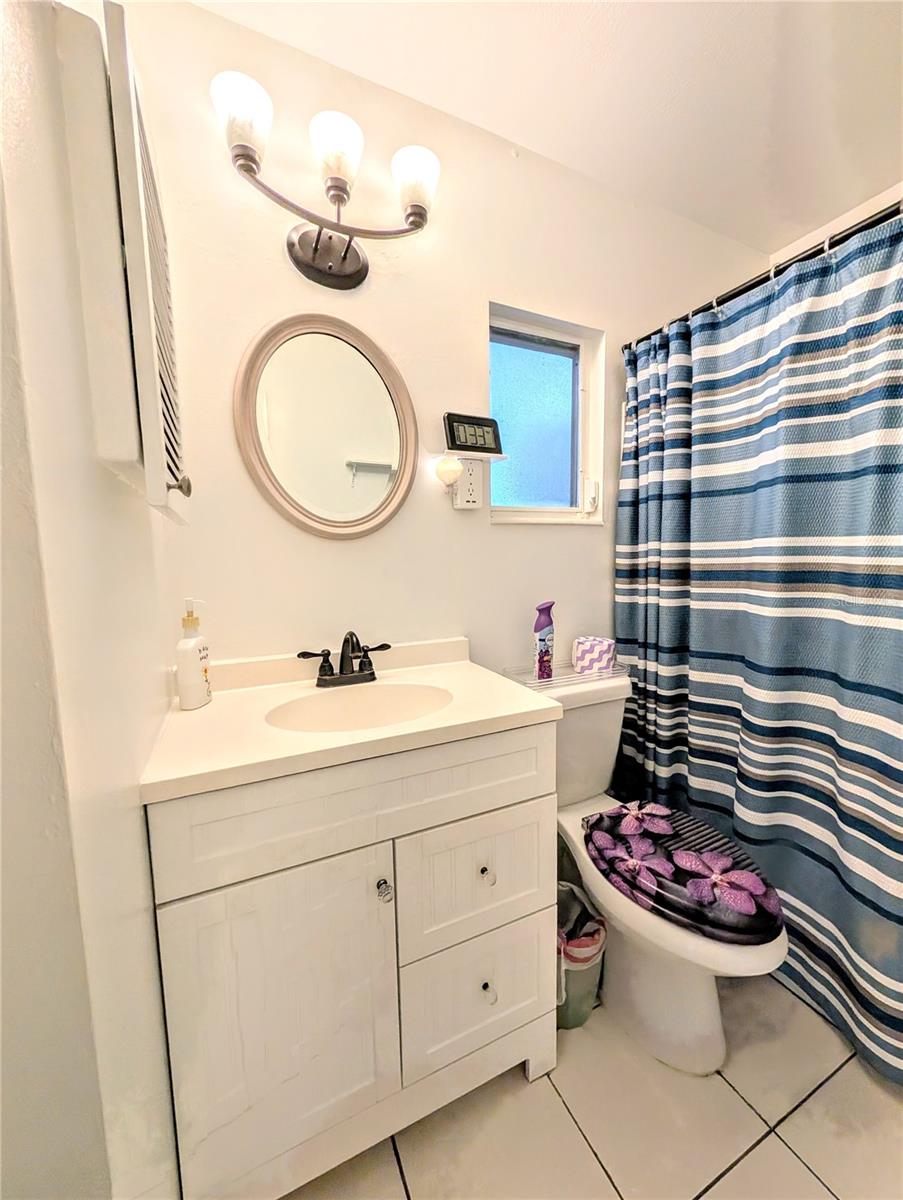 Image 14 of 28 For 6099 Coral Way