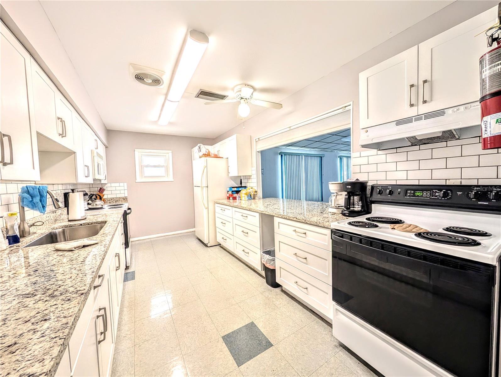 Image 23 of 28 For 6099 Coral Way