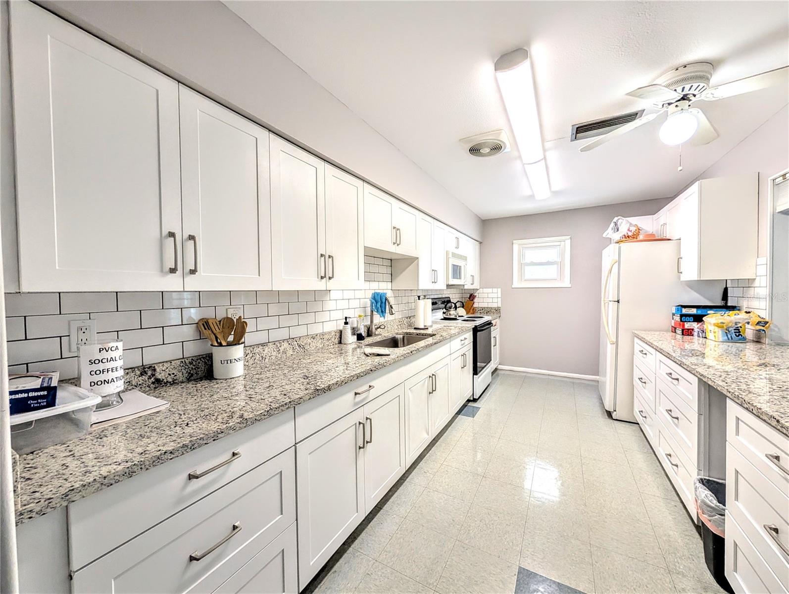 Image 24 of 28 For 6099 Coral Way