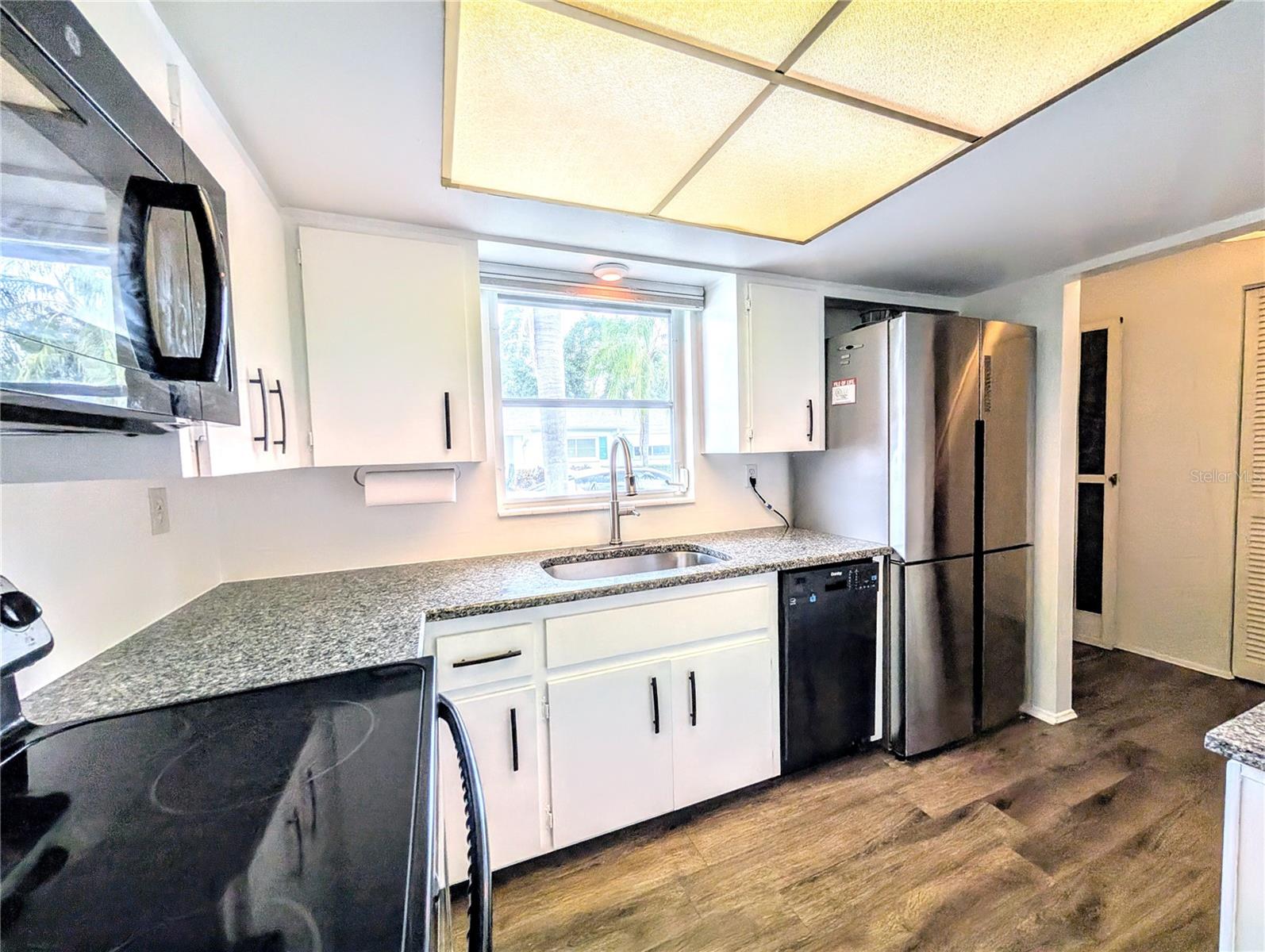 Image 5 of 28 For 6099 Coral Way
