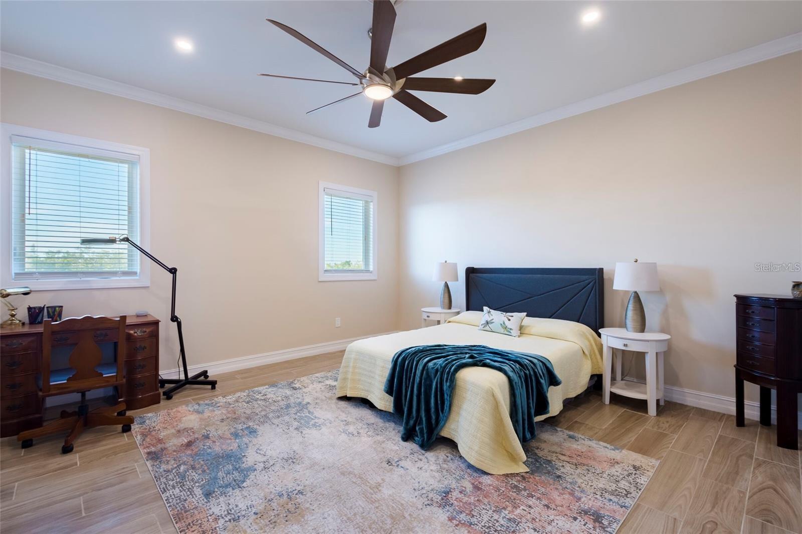 Image 47 of 63 For 654 Jungle Queen Way