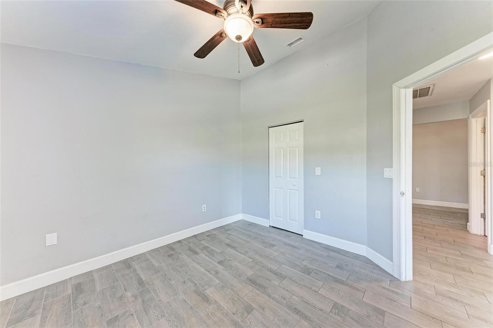 Image 21 of 37 For 2303 58th Street E