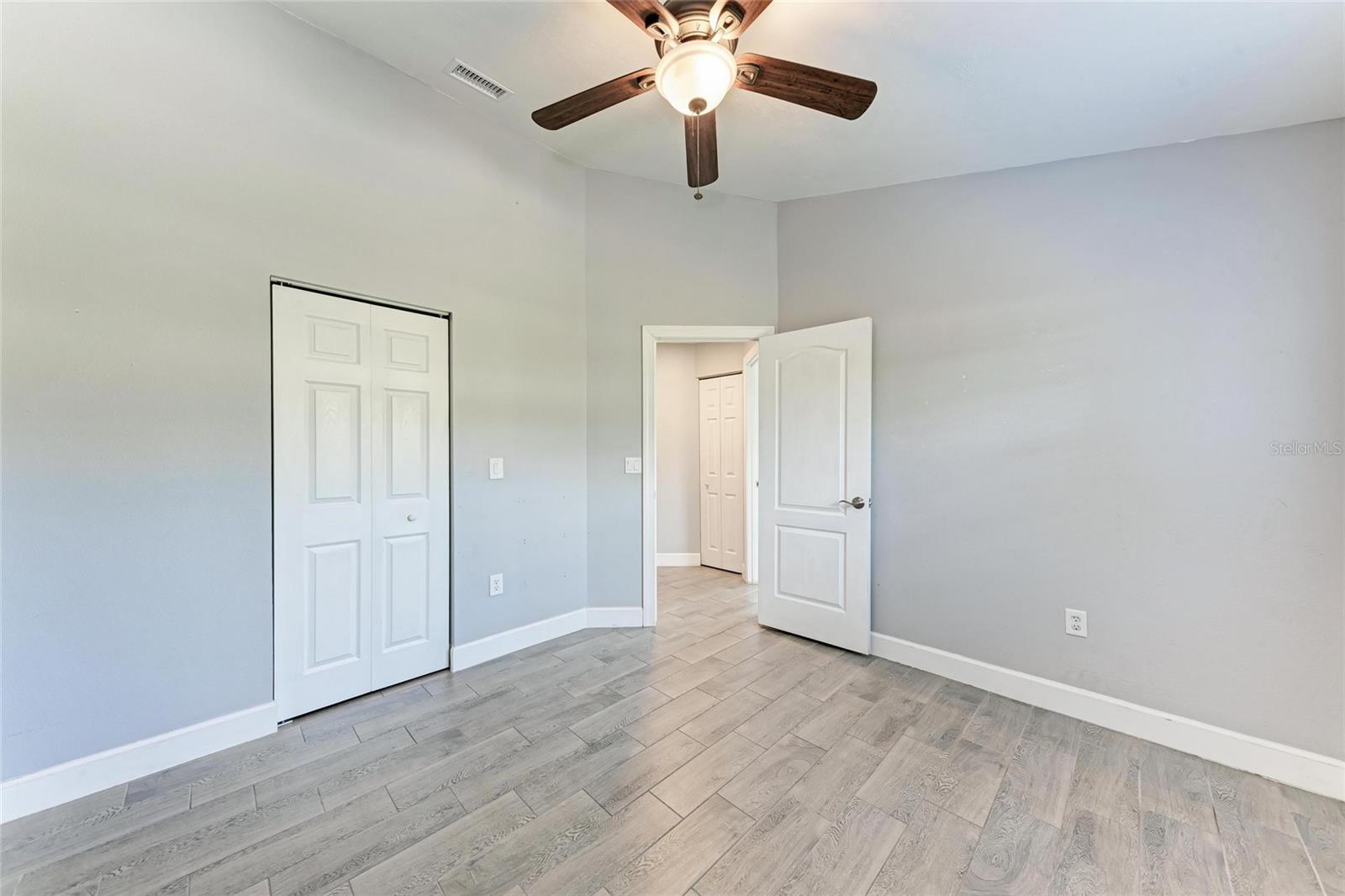 Image 22 of 37 For 2303 58th Street E