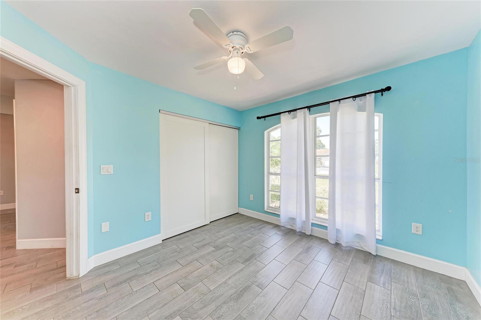 Image 24 of 37 For 2303 58th Street E