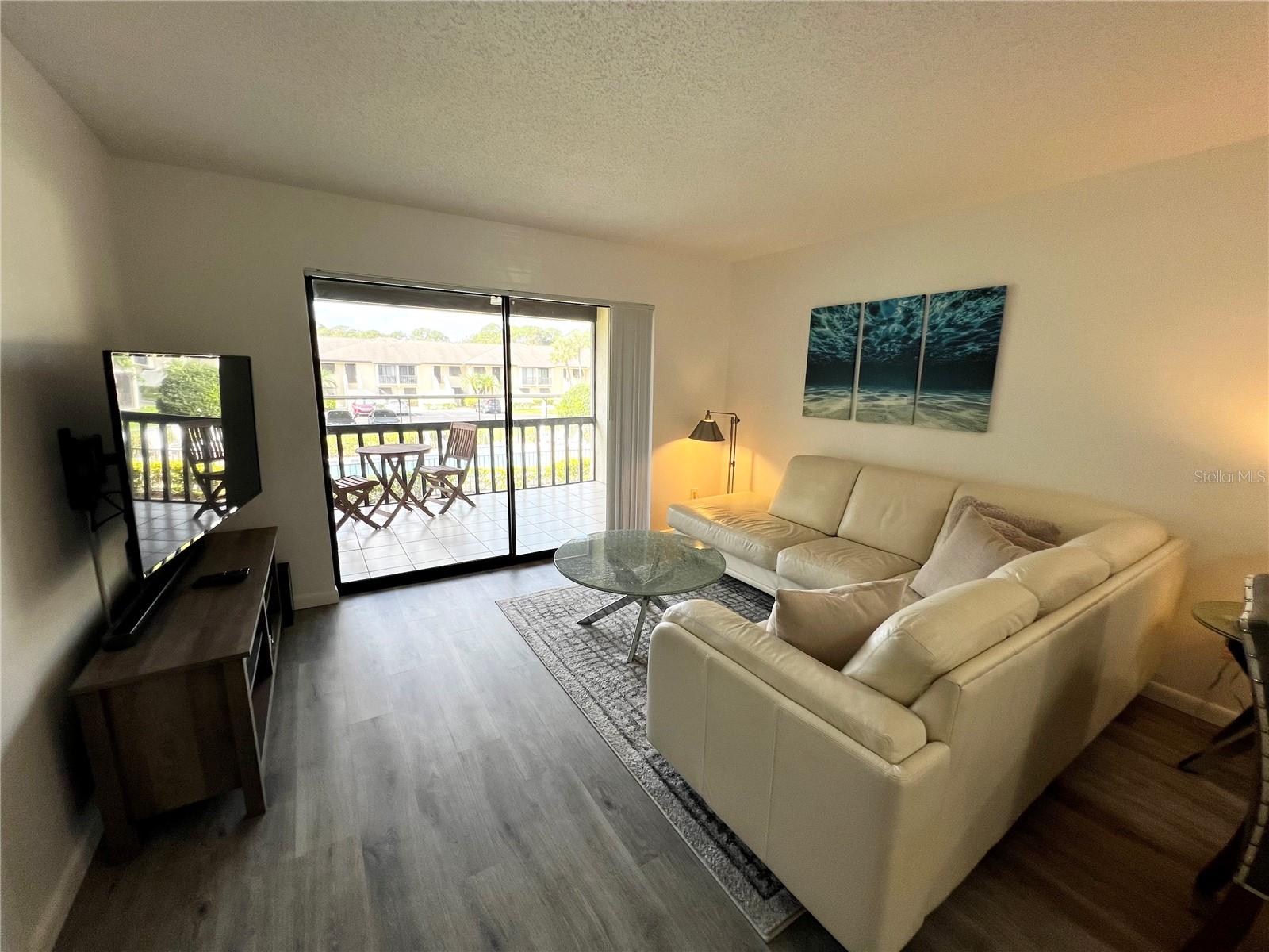 Image 7 of 19 For 4658 Longwater Chase  104