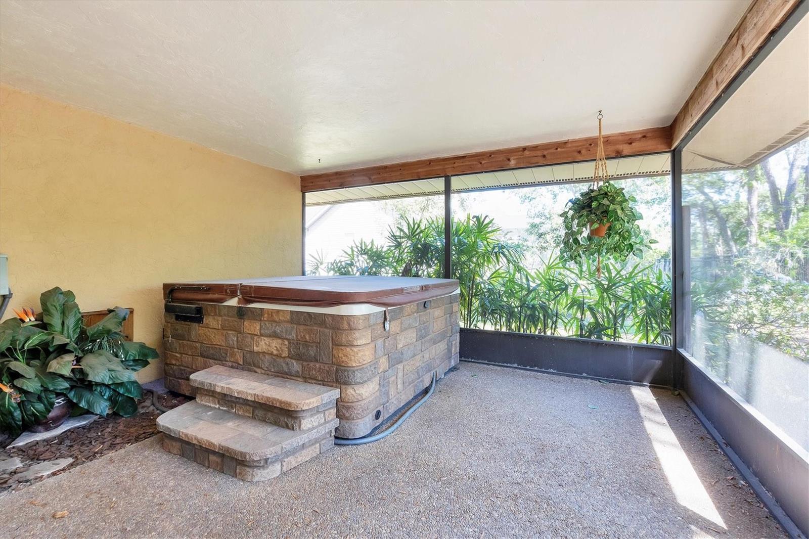 Image 10 of 47 For 8036 Conservatory Circle