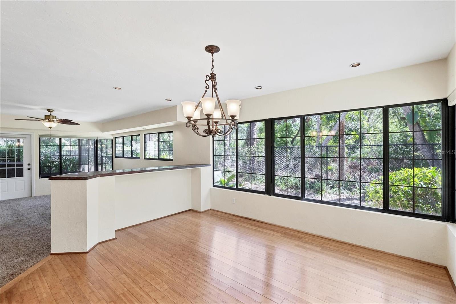 Image 20 of 47 For 8036 Conservatory Circle