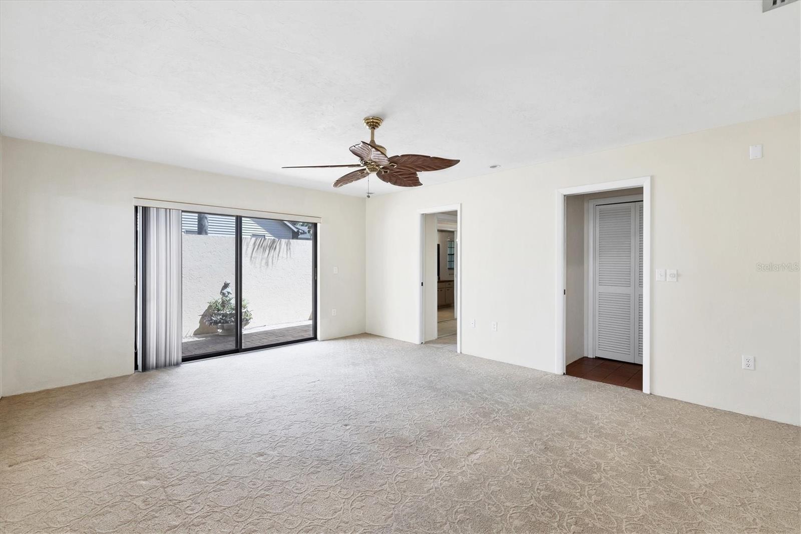 Image 23 of 47 For 8036 Conservatory Circle