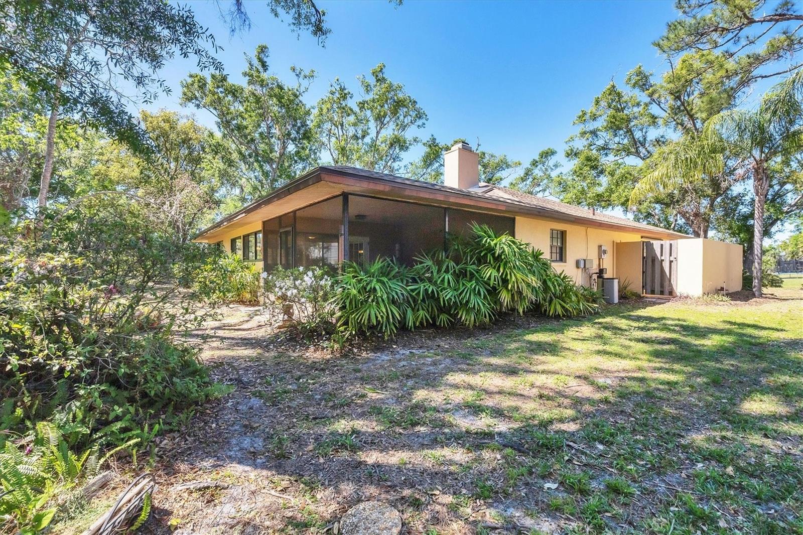Image 32 of 47 For 8036 Conservatory Circle