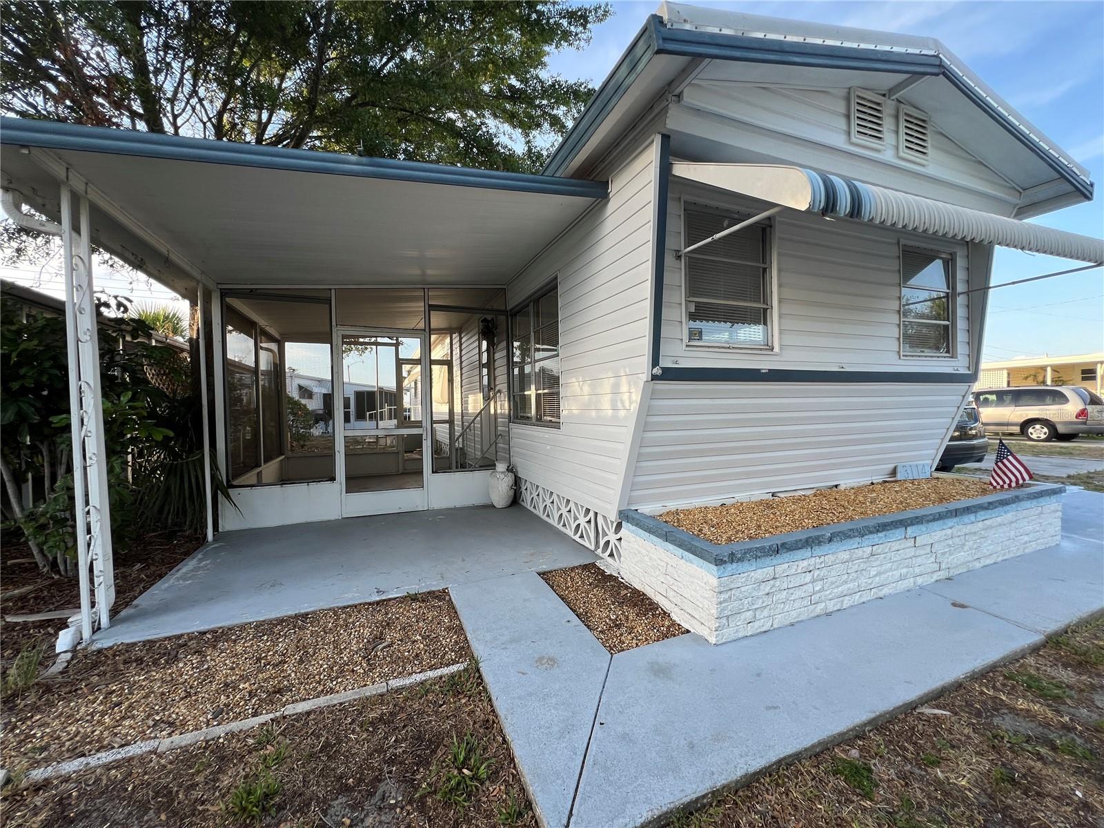 Image 2 of 40 For 3114 10th Street W