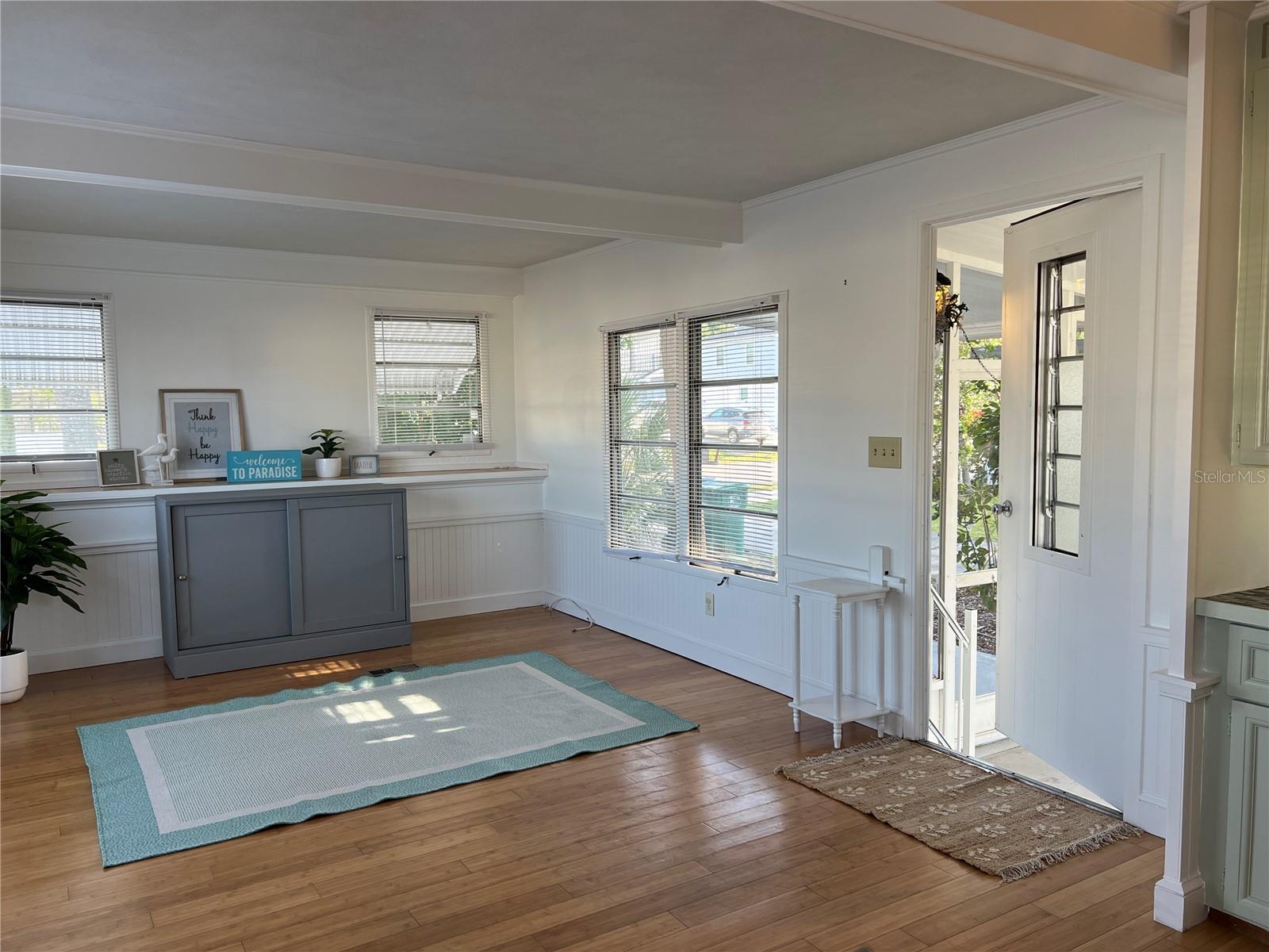 Image 5 of 40 For 3114 10th Street W