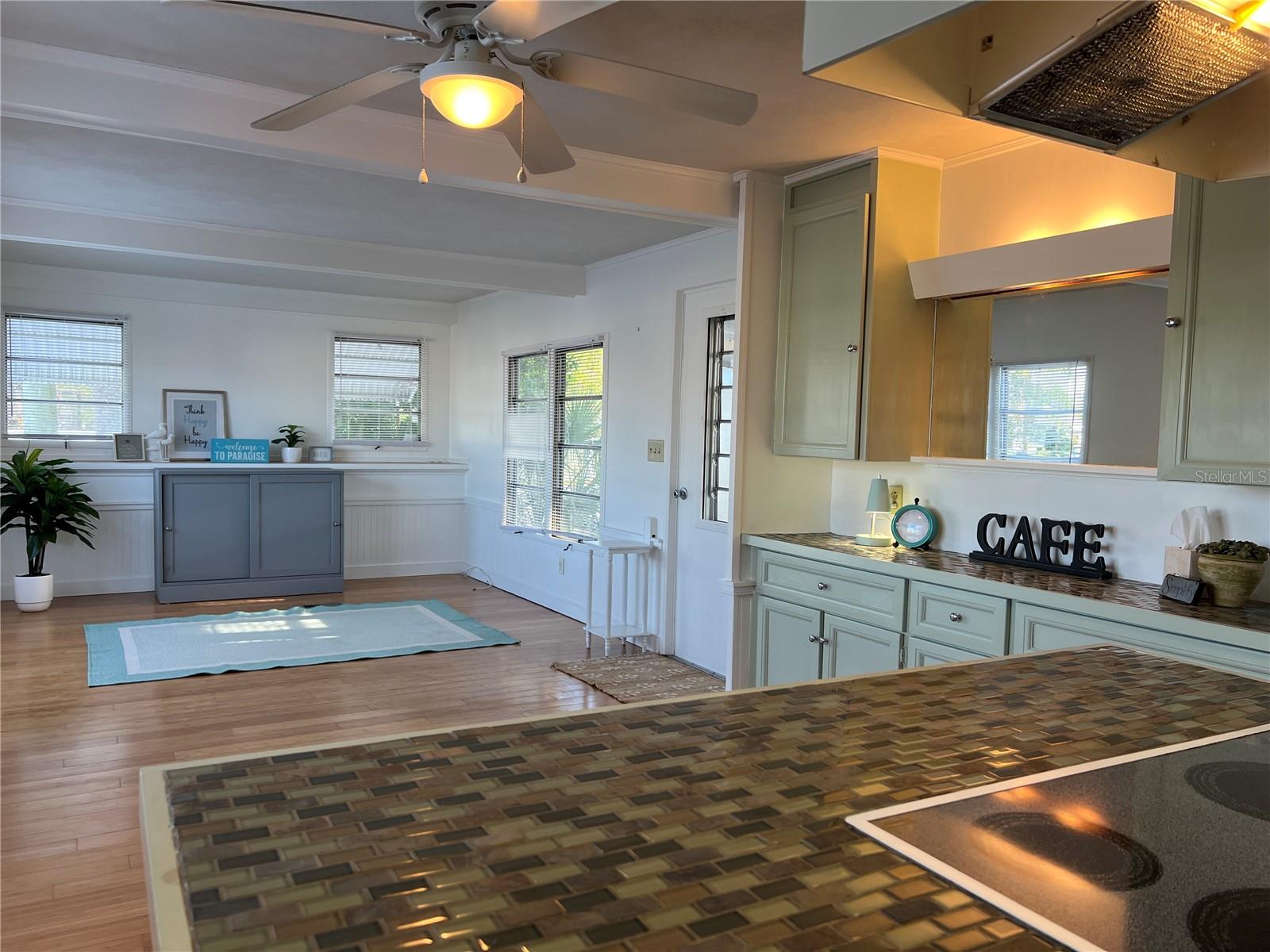 Image 9 of 40 For 3114 10th Street W