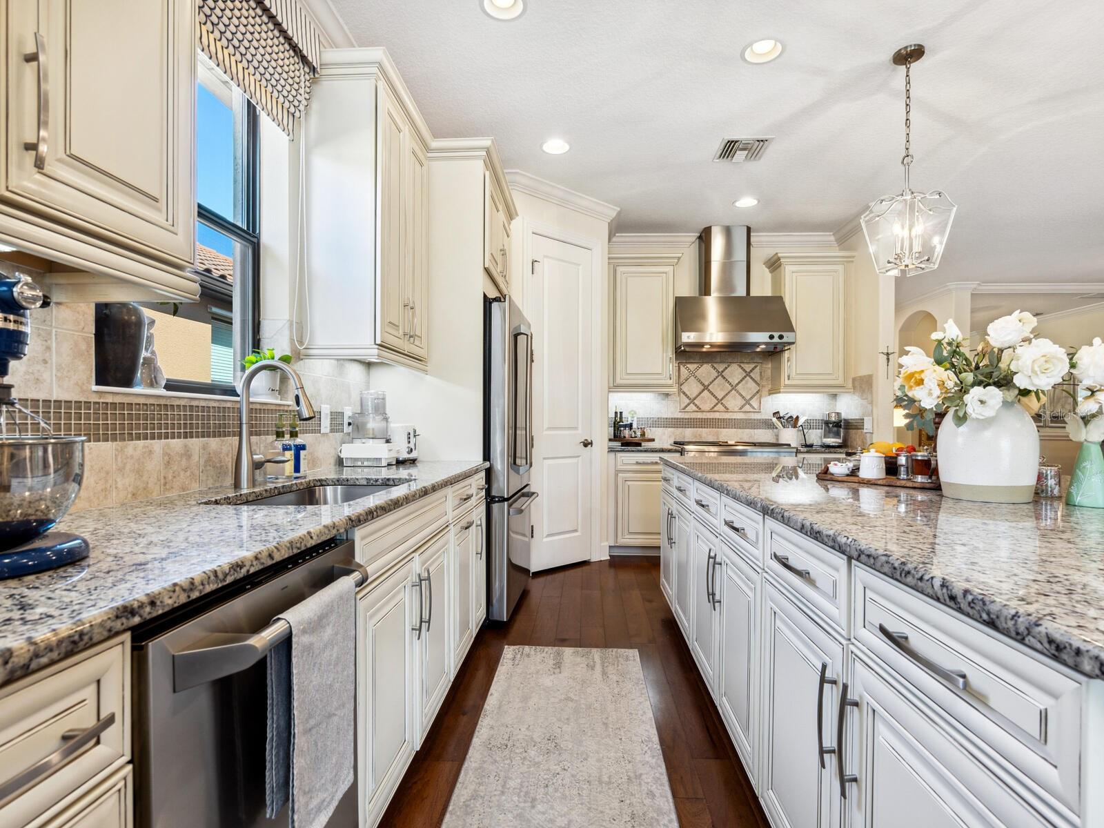 Image 12 of 54 For 2525 Vaccaro Drive