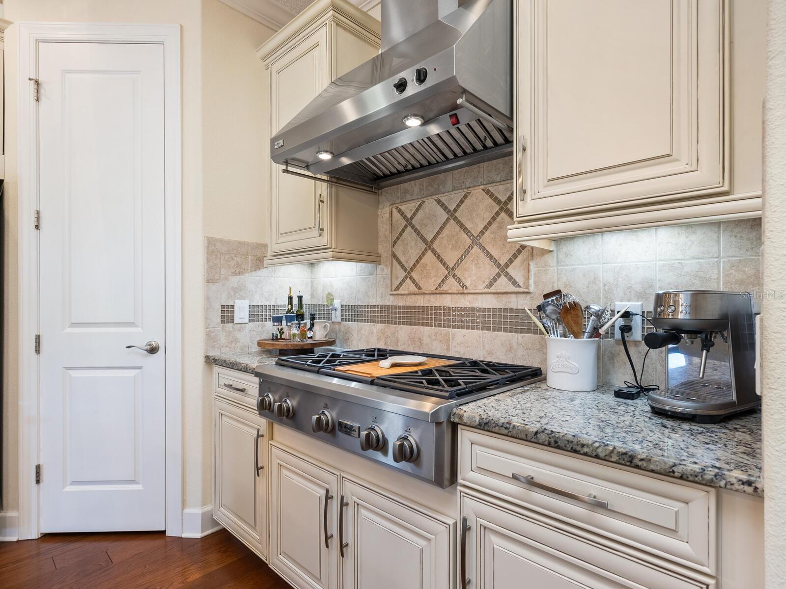 Image 13 of 54 For 2525 Vaccaro Drive