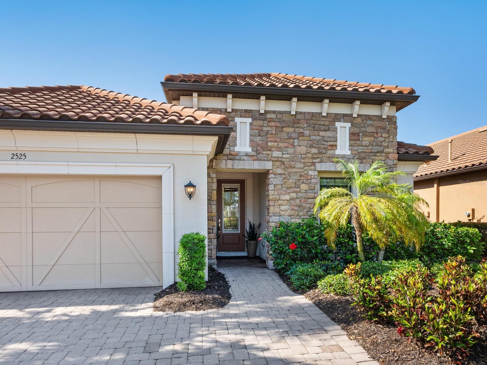Image 3 of 54 For 2525 Vaccaro Drive
