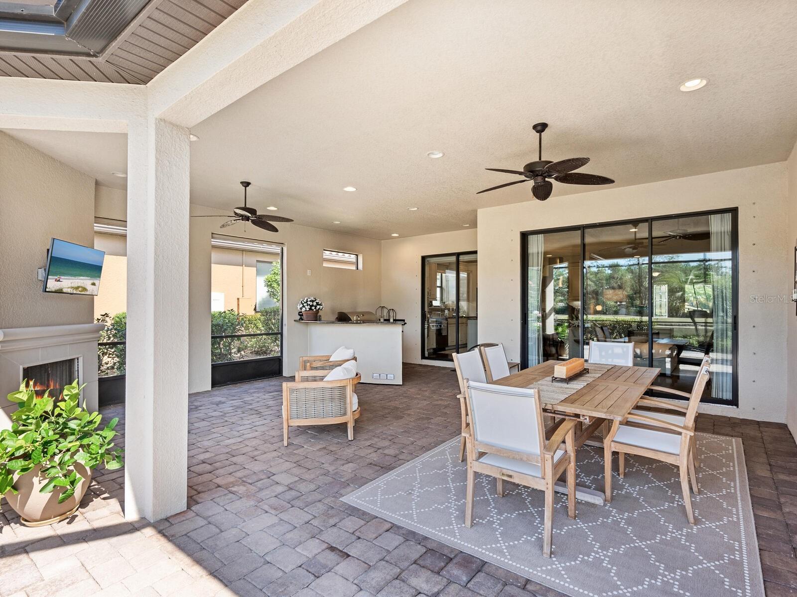 Image 34 of 54 For 2525 Vaccaro Drive