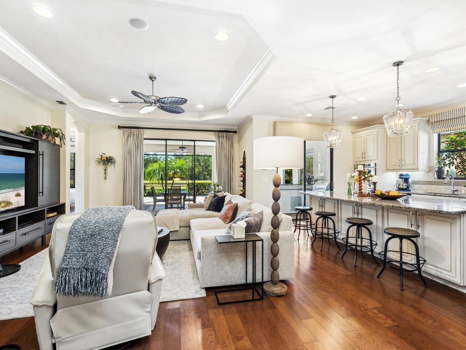 Image 6 of 54 For 2525 Vaccaro Drive