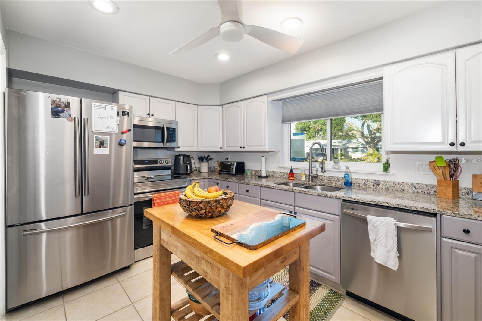 Image 7 of 47 For 5522 Yorkshire Way