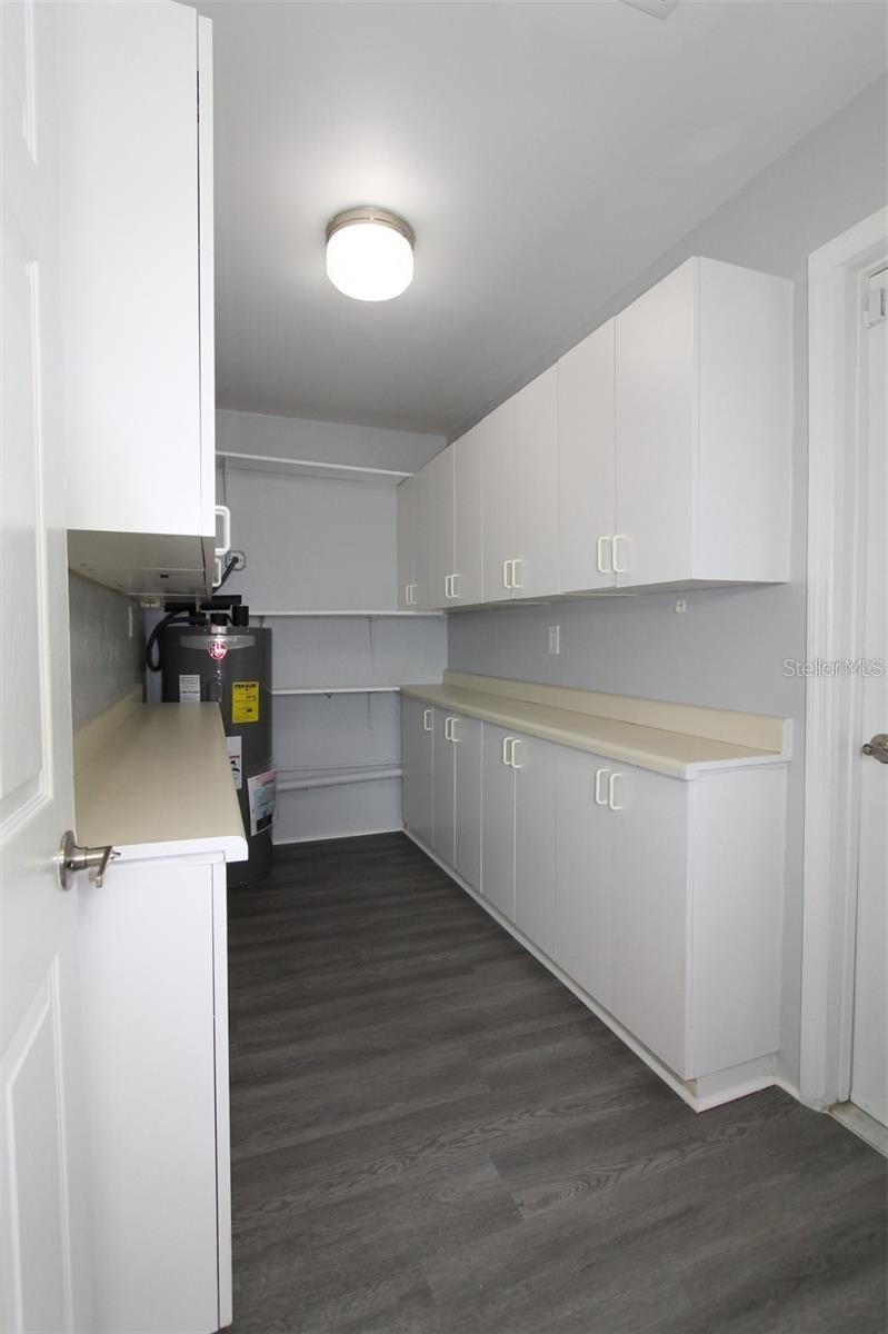 Image 9 of 47 For 5522 Yorkshire Way