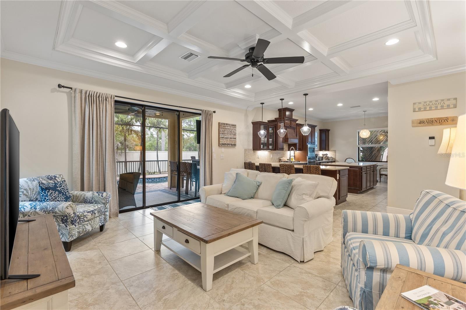 Image 12 of 52 For 5503 Title Row Drive