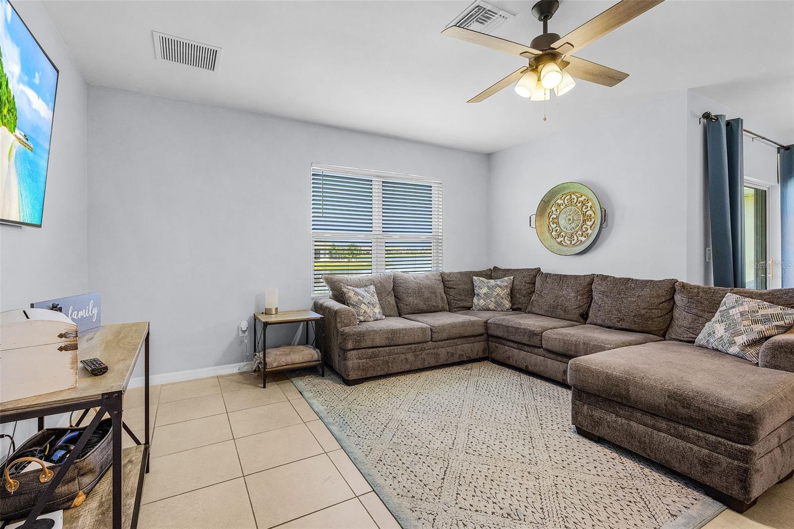 Image 10 of 28 For 7069 Waterford Parkway