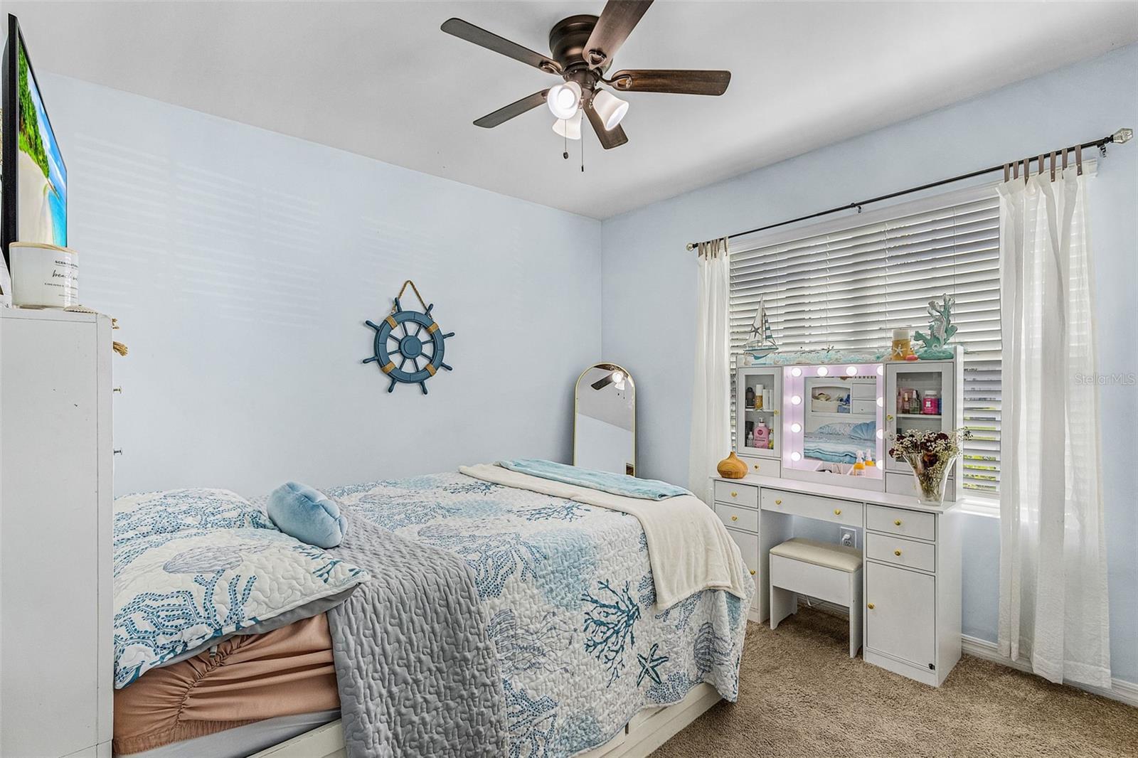 Image 19 of 28 For 7069 Waterford Parkway