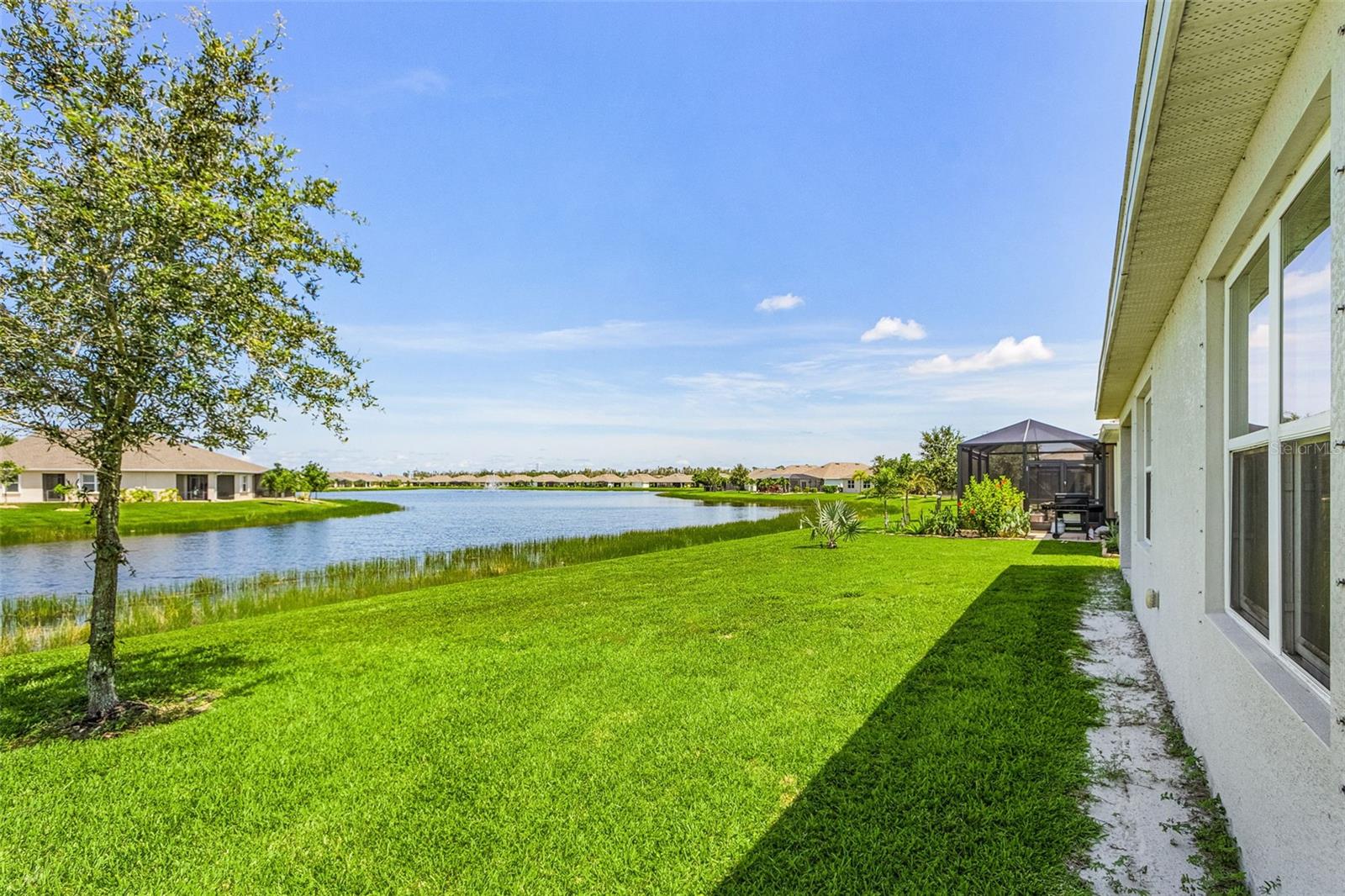 Image 23 of 28 For 7069 Waterford Parkway