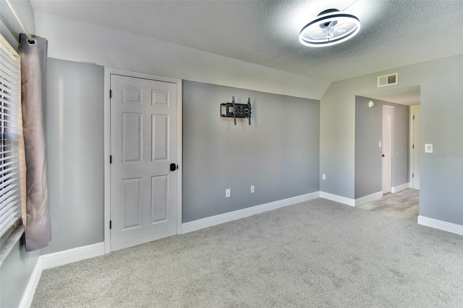 Image 26 of 70 For 625 30th Avenue W G210