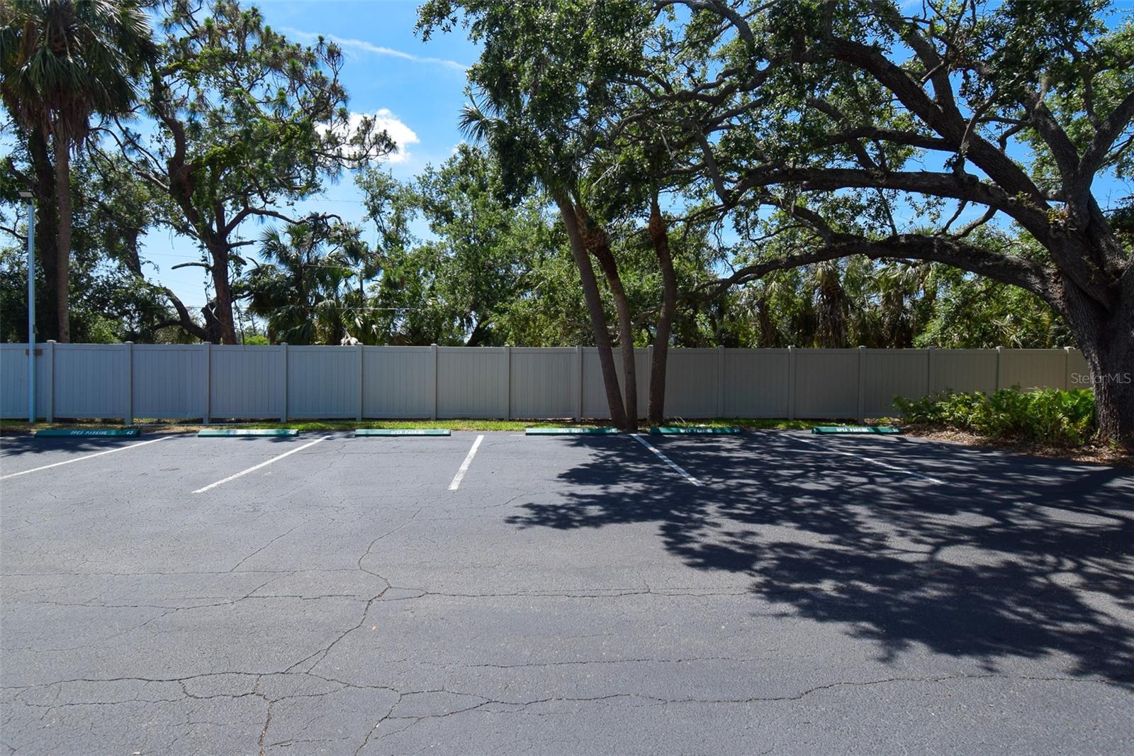 Image 65 of 70 For 625 30th Avenue W G210
