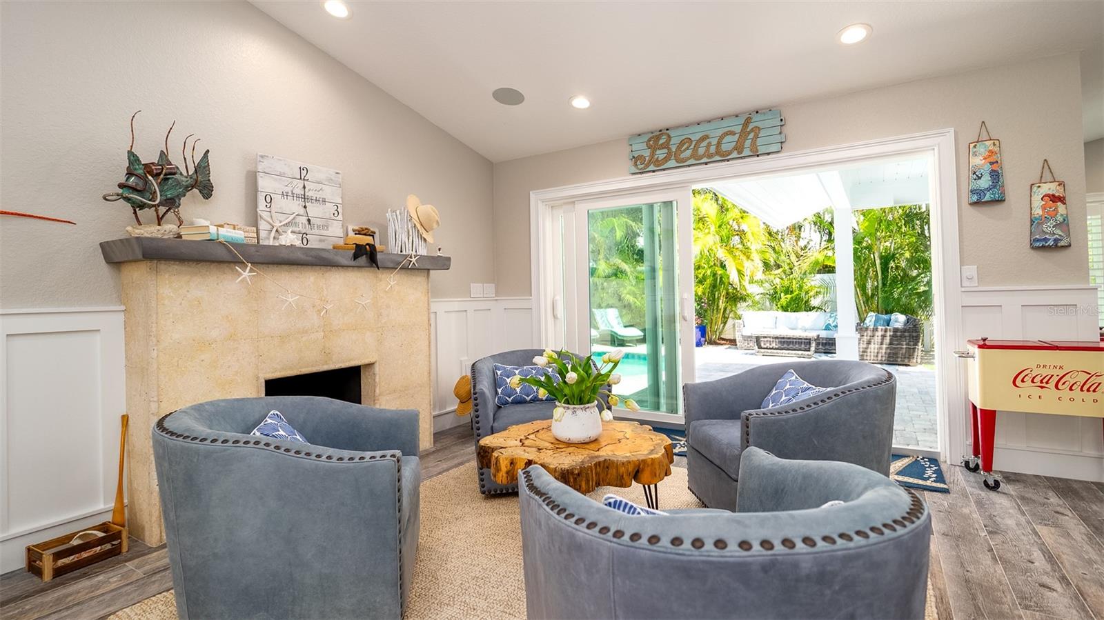 Listing photo id 11 for 403 75th Street