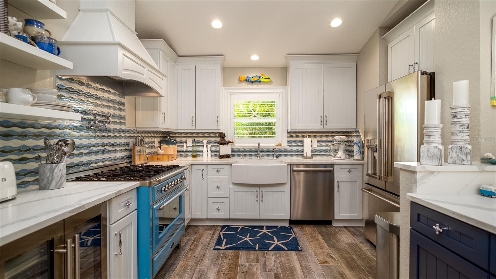 Listing photo id 15 for 403 75th Street