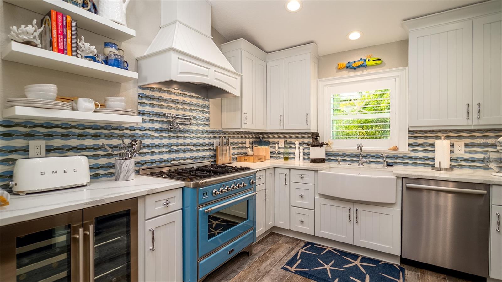 Listing photo id 16 for 403 75th Street