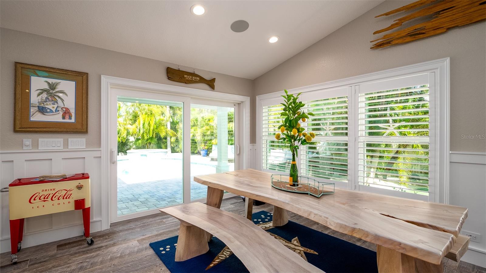 Listing photo id 18 for 403 75th Street