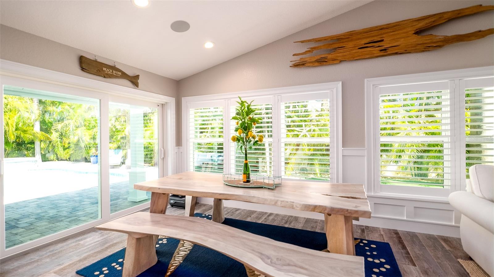 Listing photo id 19 for 403 75th Street