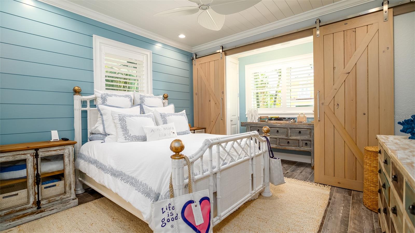 Listing photo id 24 for 403 75th Street