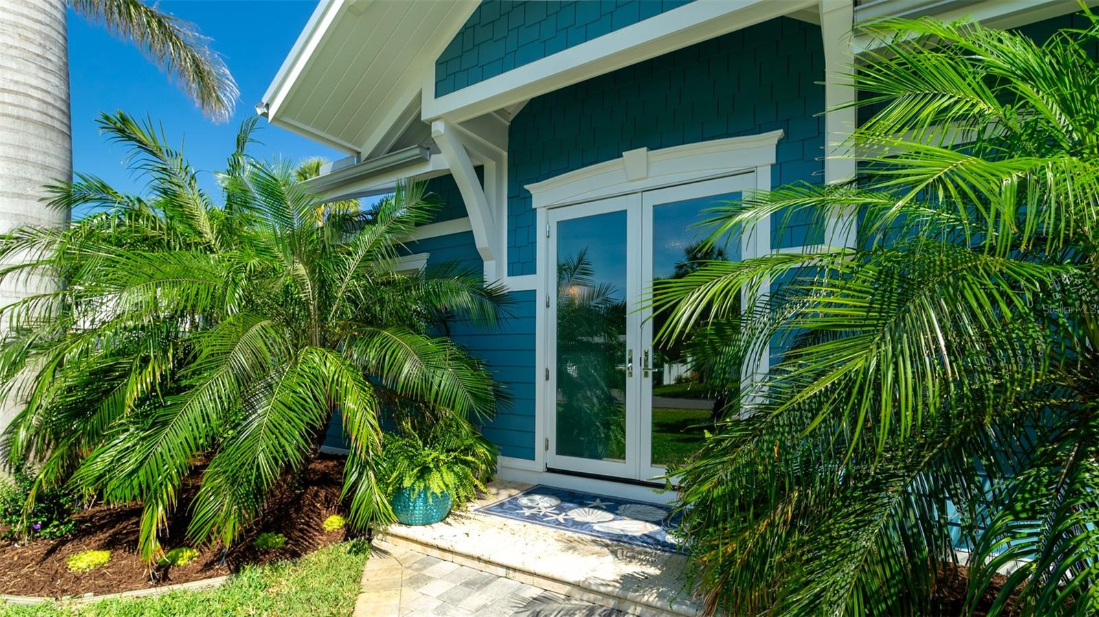 Listing photo id 4 for 403 75th Street
