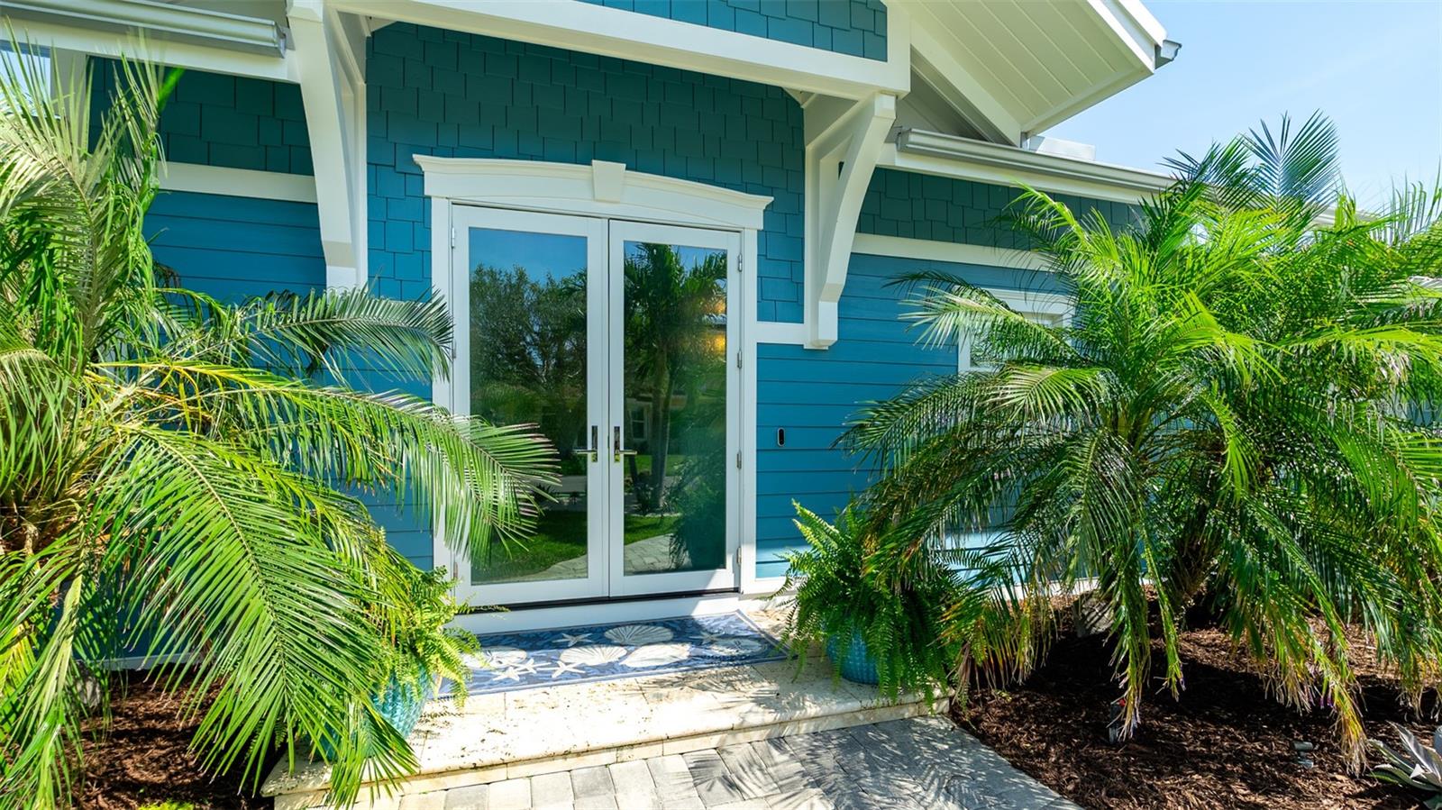 Listing photo id 5 for 403 75th Street