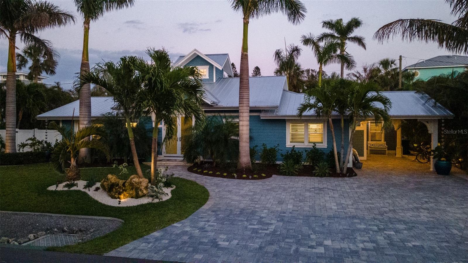 Listing photo id 7 for 403 75th Street