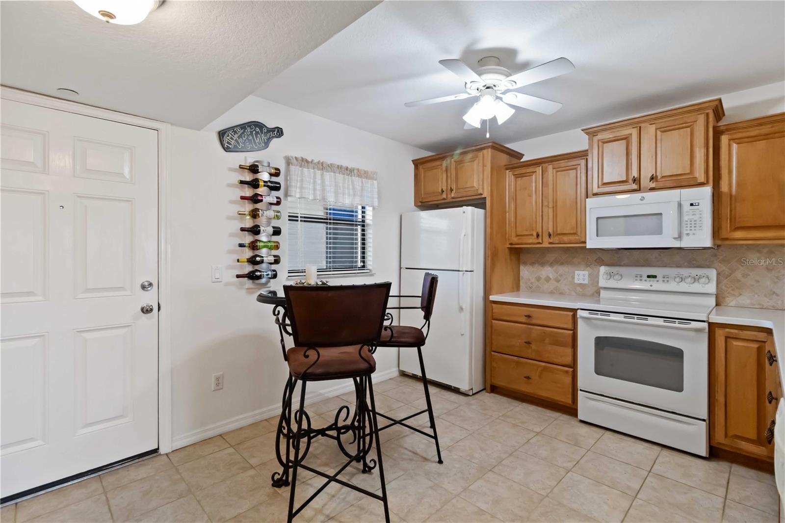 Image 12 of 42 For 175 Kings Highway B5